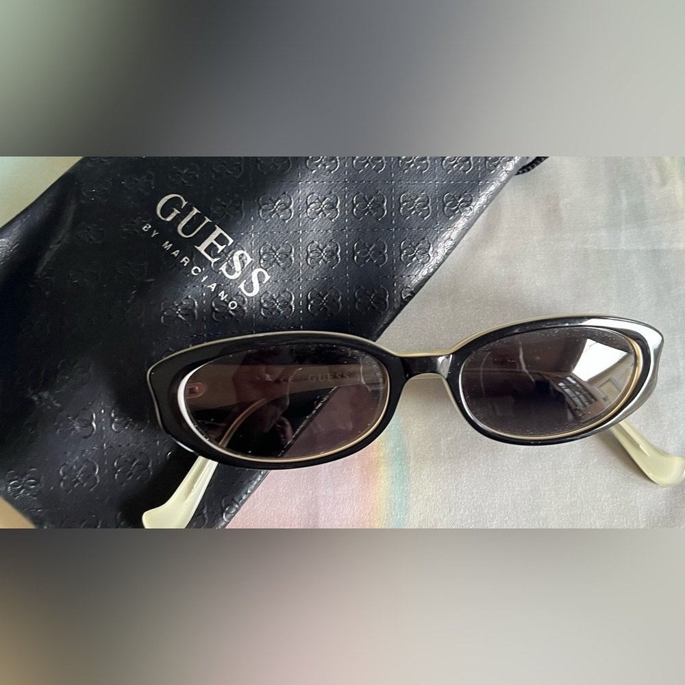 GUESS Black Frame Sunglasses with Dark Smoke Lenses